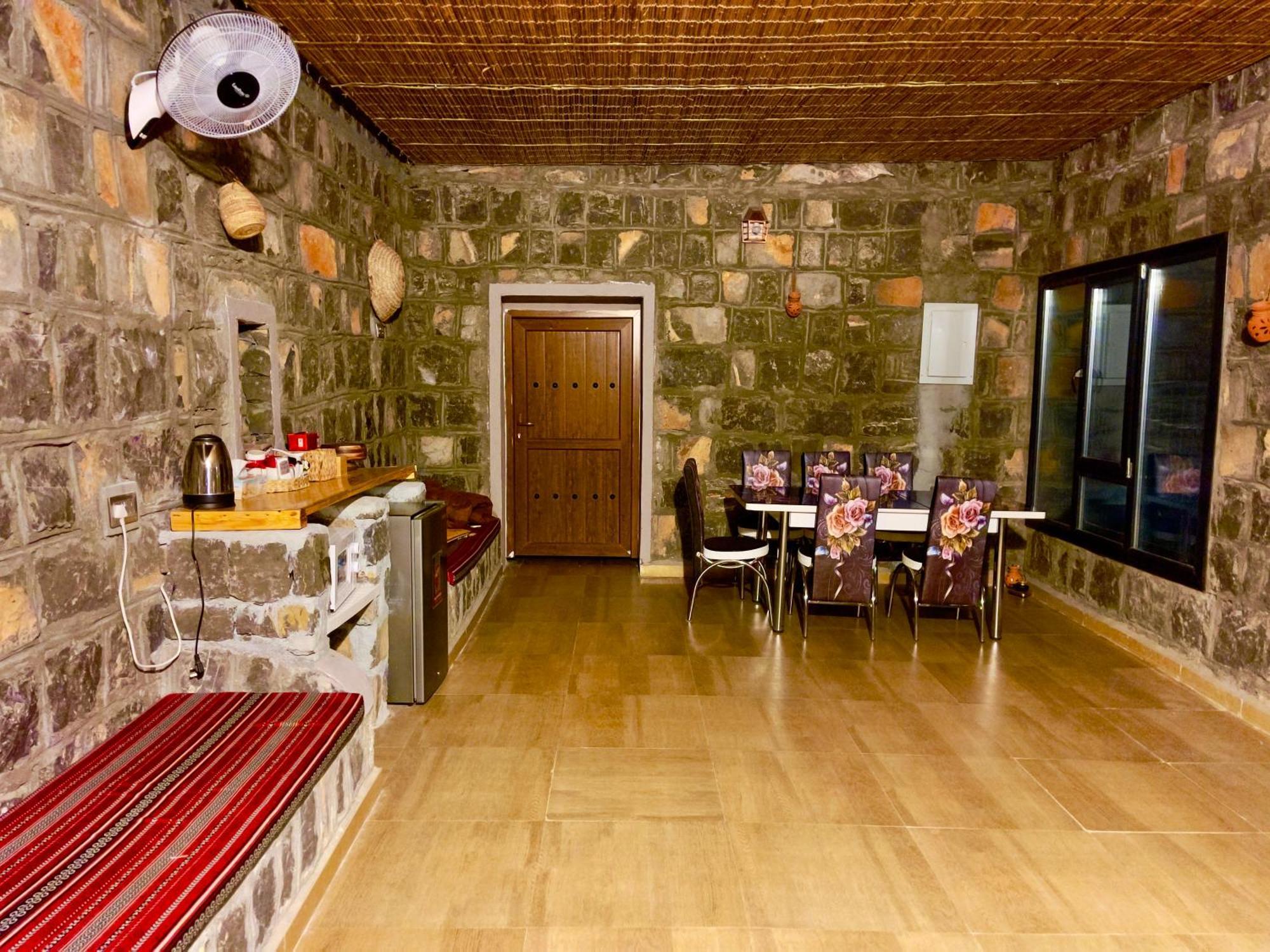 Villa Jebel Shams Sky à Misfāh Extérieur photo